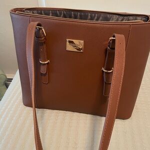 Woman’s laptop tote bag